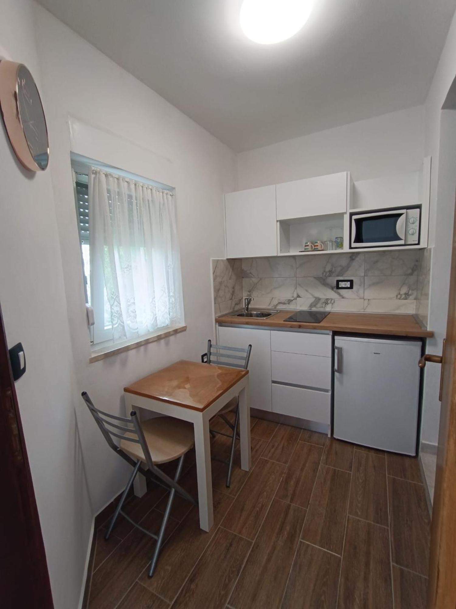Apartments Novacic ポレッチ エクステリア 写真